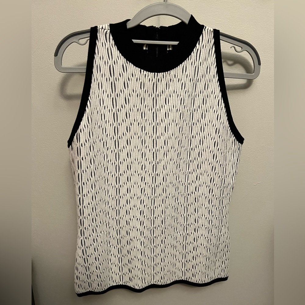 NWOT White House Black Market Textured Slvless Black & White Sweater, Size M